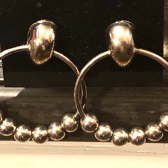3/$32 VTG 80s Polished Silver Metal Beaded Door Knocker Hoops Pierced Earrings - Picture 2 of 11